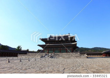 Kunjeongjeon (National Treasure No.223), Gyeongbokgung Palace, Jongno-gu, Seoul 33445321