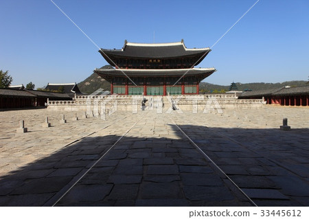 Kunjeongjeon (National Treasure No.223), Gyeongbokgung Palace, Jongno-gu, Seoul 33445612