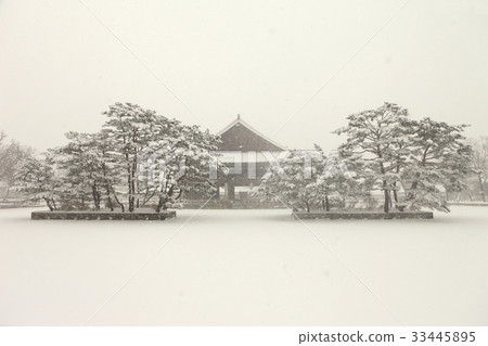 首爾鐘路區景福宮的Gyeonghoeru（國寶第224號） 33445895