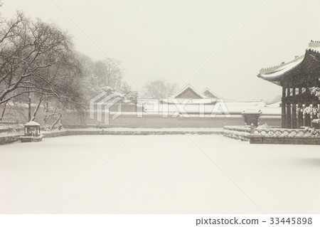 首爾鐘路區景福宮的Gyeonghoeru（國寶第224號） 33445898