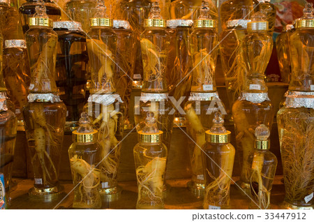 Ginseng wine 33447912