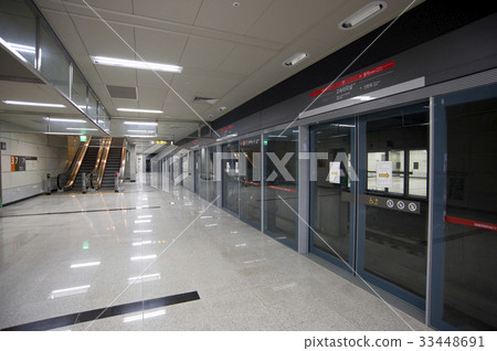 Express Bus Terminal Station (Line 9), Seocho-gu, Seoul Express Bus Terminal Station (Line 9), Seocho-gu, Seoul 33448691