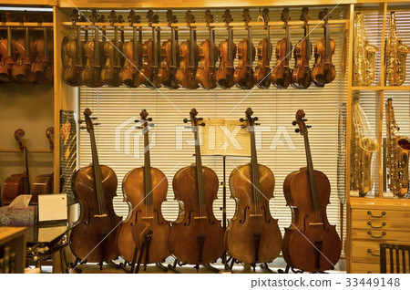 Cello, violin Cello, violin 33449148