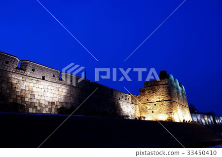 Night view, Bonghwadae, Suwon Hwaseong, Suwon, Gyeonggi-do 33450410