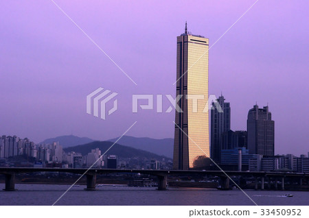 Night View, 63 Building, Yeouido, Yeongdeungpo-gu, Han River, Seoul Night View, 63 Building, Yeouido, Yeongdeungpo-gu, Han River, Seoul 33450952