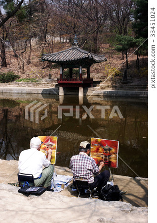 Painter, Akinjung, Changdeokgung, Jongno-gu, Seoul Painter, Akinjung, Changdeokgung, Jongno-gu, Seoul 33451024