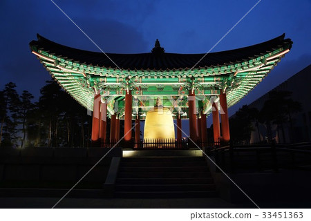 Night view, Bell, National Museum of Korea, Yongsan-gu, Seoul Night view, Bell, National Museum of Korea, Yongsan-gu, Seoul 33451363