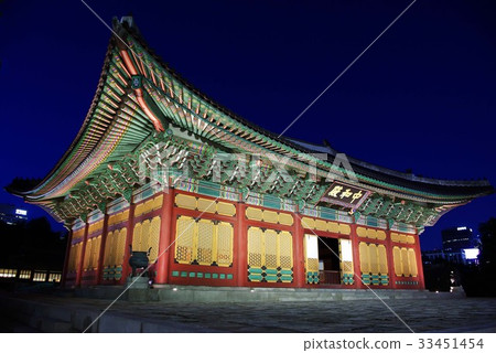 Night view, Chinese painting (Treasure No. 819), Deoksu Palace, Jung-gu, Seoul Night view, Chinese painting (Treasure No. 819), Deoksu Palace, Jung-gu, Seoul 33451454
