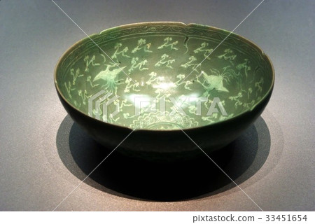 Celadon cloud Phoenix pattern flower arrangement (consideration), National Museum of Korea, Yongsan-gu, Seoul 33451654