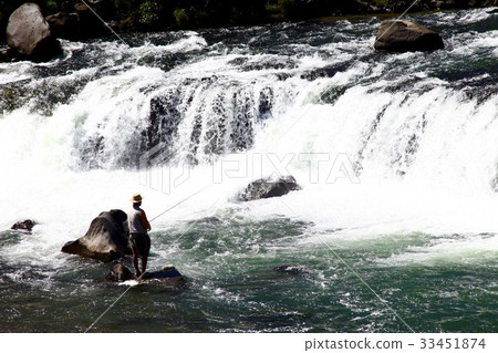 Fishing, straight waterfall, Hantan River, Cheorwon-gun, Gangwon-do Fishing, straight waterfall, Hantan River, Cheorwon-gun, Gangwon-do 33451874