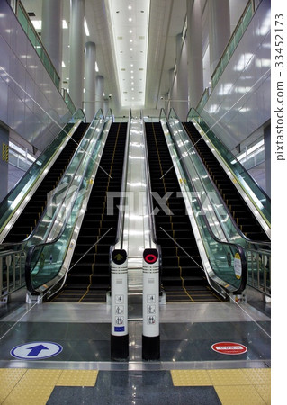 Gimpo Airport Station (Line 9), Gangseo-gu, Seoul 33452173