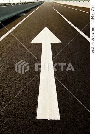 Arrows, roads 33452253