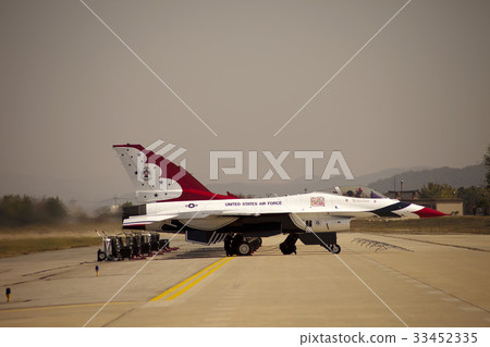 Fighter aircraft, Thunderbirds, Osan Air Force Airfield, Pyeongtaek City, Gyeonggi-do 33452335