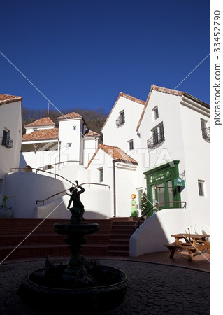 Petit France, Gapyeong-gun, Gyeonggi-do 33452790