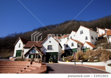 Petit France, Gapyeong-gun, Gyeonggi-do 33452803
