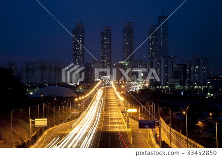 The Shop First World, Northeast Asia Trade Tower, Songdo-dong, Yeonsu-gu, Incheon 33452850