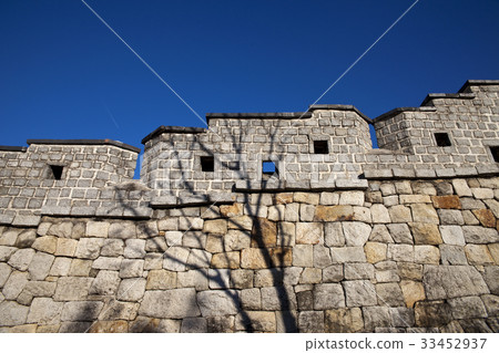 Walls, Suwon Hwaseong Fortress, Suwon, Gyeonggi-do Walls, Suwon Hwaseong Fortress, Suwon, Gyeonggi-do 33452937