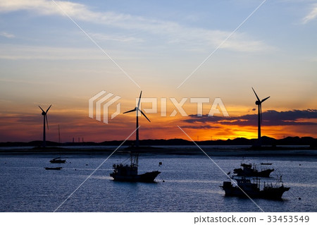 Turbine, Jeongok Harbor, Daebu Island, Hwaseong City, Gyeonggi-do 33453549