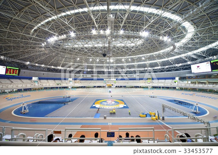 bicycle racing track