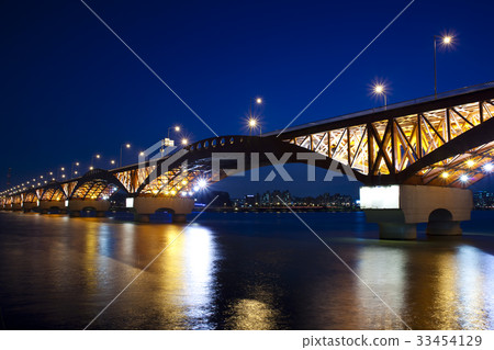 Seongan Bridge，Mapo-gu，Han River，Seoul 33454129