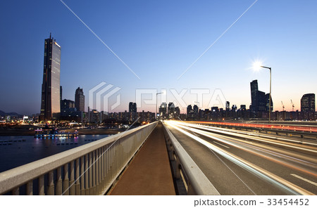 63 Building, Wonhyo Bridge, Yeouido, Yeongdeungpo-gu, Han River, Seoul 33454452