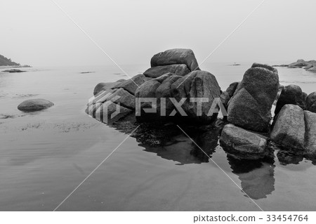 岩岸,hohyulam,襄陽郡,江原道 岩岸,hohyulam,襄陽郡,江原道 33454764