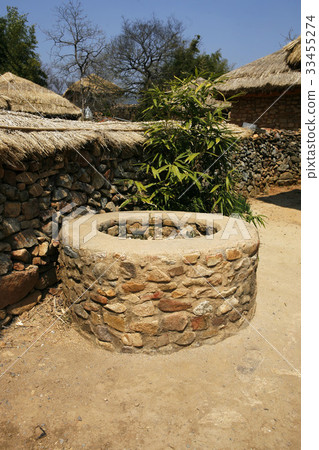Well, Folk Village of Fallen, Suncheon, Jeonnam Well, Folk Village of Fallen, Suncheon, Jeonnam 33455274