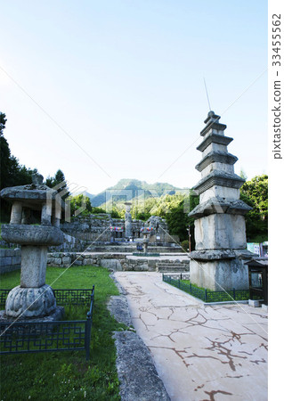 Gyesan Miottori Five Storey Pagoda (treasure No. 95), stone lantern, Wolaksan, Chungju, Chungbuk Gyesan Miottori Five Storey Pagoda (treasure No. 95), stone lantern, Wolaksan, Chungju, Chungbuk 33455562