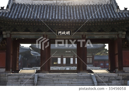 首爾鐘路區昌慶宮的Myunggungmun(寶藏385) 首爾鐘路區昌慶宮的Myunggungmun(寶藏385) 33456058