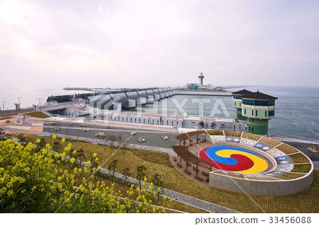 Saemangeum seawall, Gunsan city, Jeonbuk 33456088