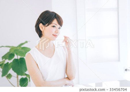 Women's Skin Care Image 33456704