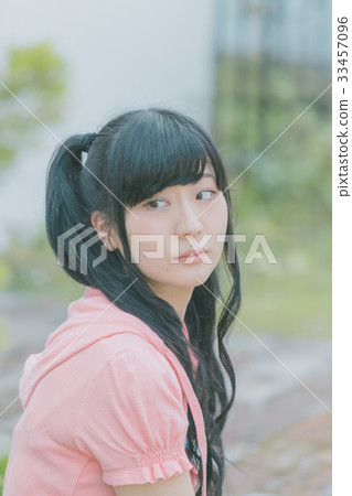 偶像 追星 女生 33457096