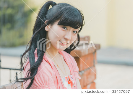 偶像 追星 女生 33457097