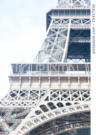 Eiffel tower 33457958