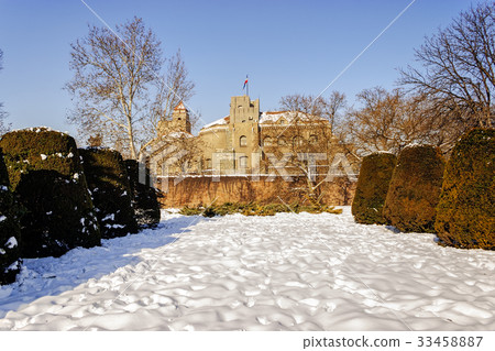 Belgrade fortress an winter 33458887