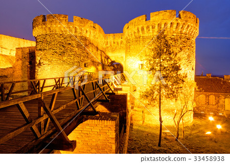 Belgrade fortress and Kalemegdan park 33458938