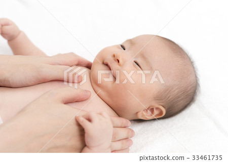 Baby massage Baby massage 33461735