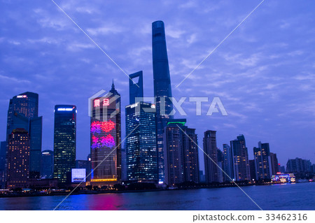 上海夜景，金融區，外灘的夜晚 33462316