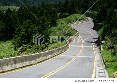 台灣 風景 山路 道路 陽明山 台北 植物 樹 彎曲山路 戶外活動 休閒活動 暢通無阻 彎路 山景 台灣 風景 山路 道路 陽明山 台北 植物 樹 彎曲山路 戶外活動 休閒活動 暢通無阻 彎路 山景 33462776