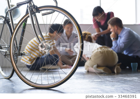 Multinational creative meeting scene Multinational creative meeting scene 33468391