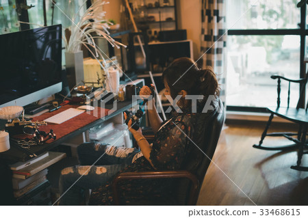 analog camera, photographer, cameraman 33468615