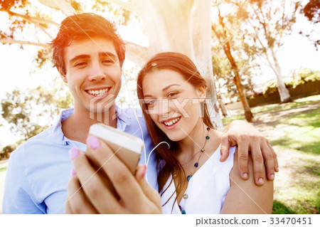 Young couple in the park 33470451