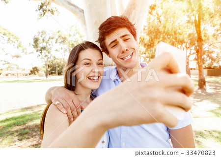 Young couple in the park 33470823