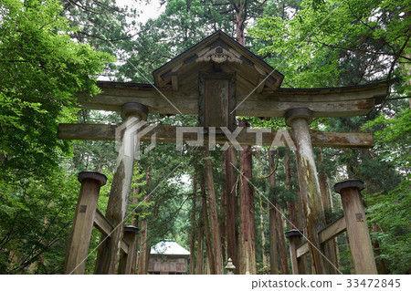 Hakusan Heisen-ji Temple，一個有蓋的兩個牌坊和一大筆錢，福井縣 33472845