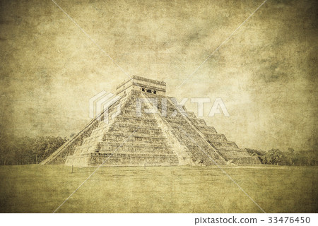Vintage image of Temple of Kukulkan pyramid 33476450