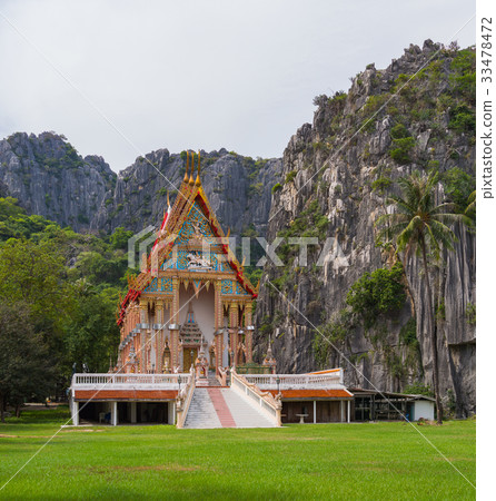 Buddhist Temple 33478472