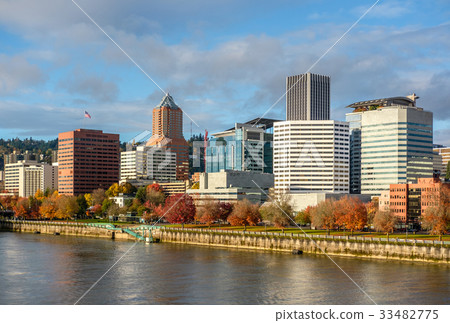 Portland city skyline at autumn 33482775