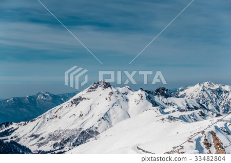 Winter mountain landscape.  33482804