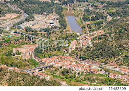 Monistrol de Montserrat overlook 33482809