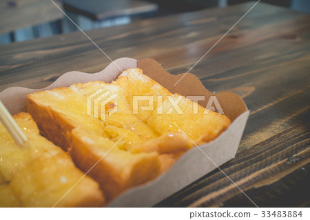 Toast bread with sweetened condensed milk Toast bread with sweetened condensed milk 33483884